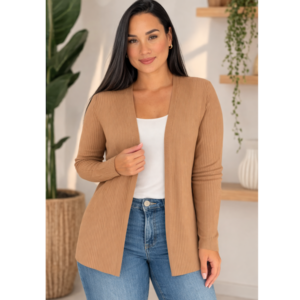CARDIGA MANGA LONGA EM MALHA CANELADA FRENTE COM RECORTE DIAGONAL